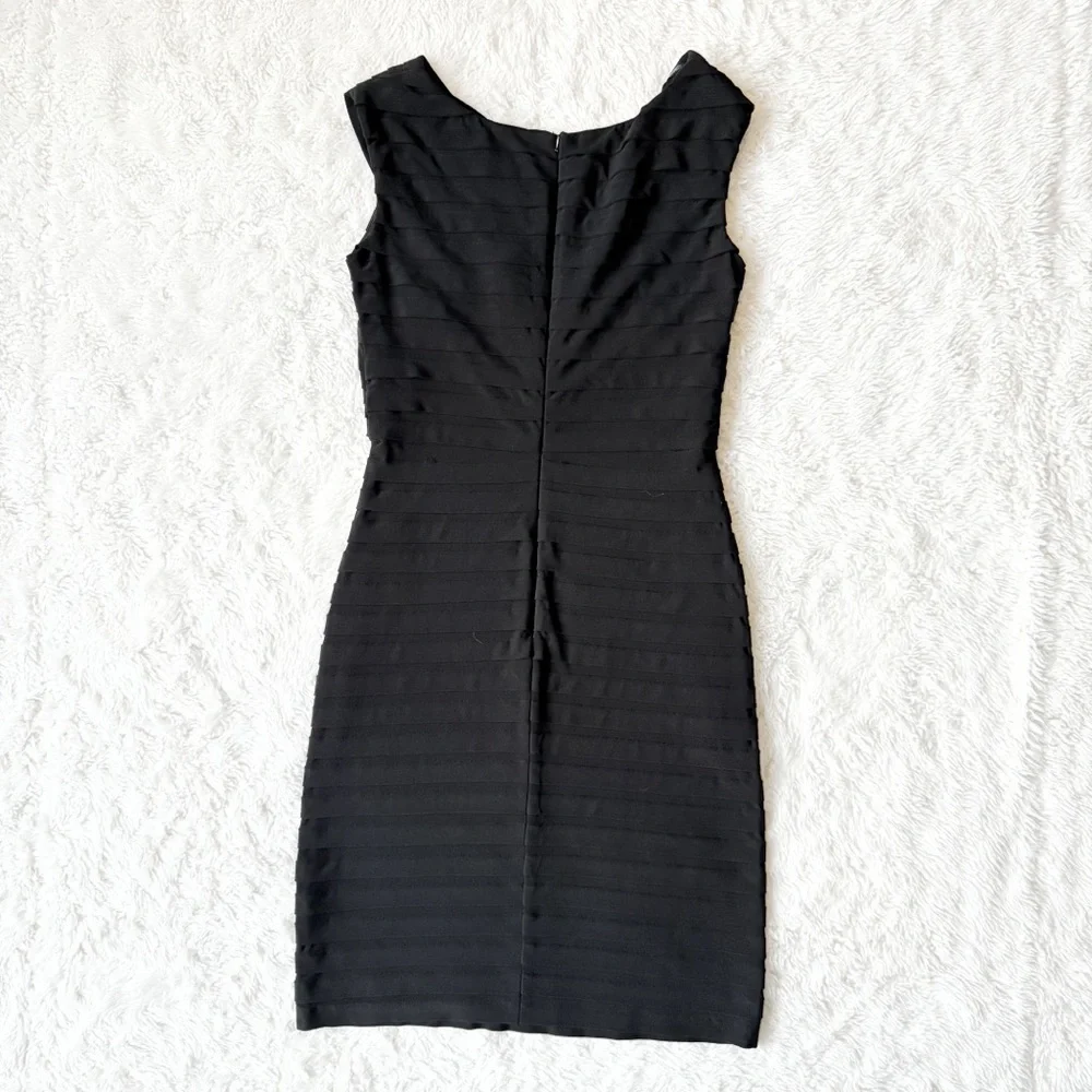 Adrianna Papell Woman Black V-Neck Sleeveless Sheath Dress US10 Evening Cocktail - Picture 3 of 9